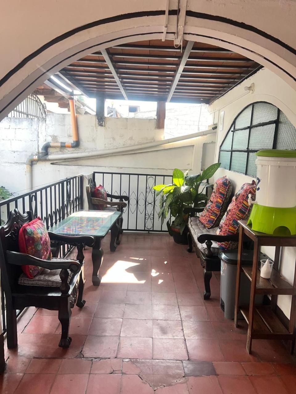 Hotel Alma Maya Antigua Exterior photo