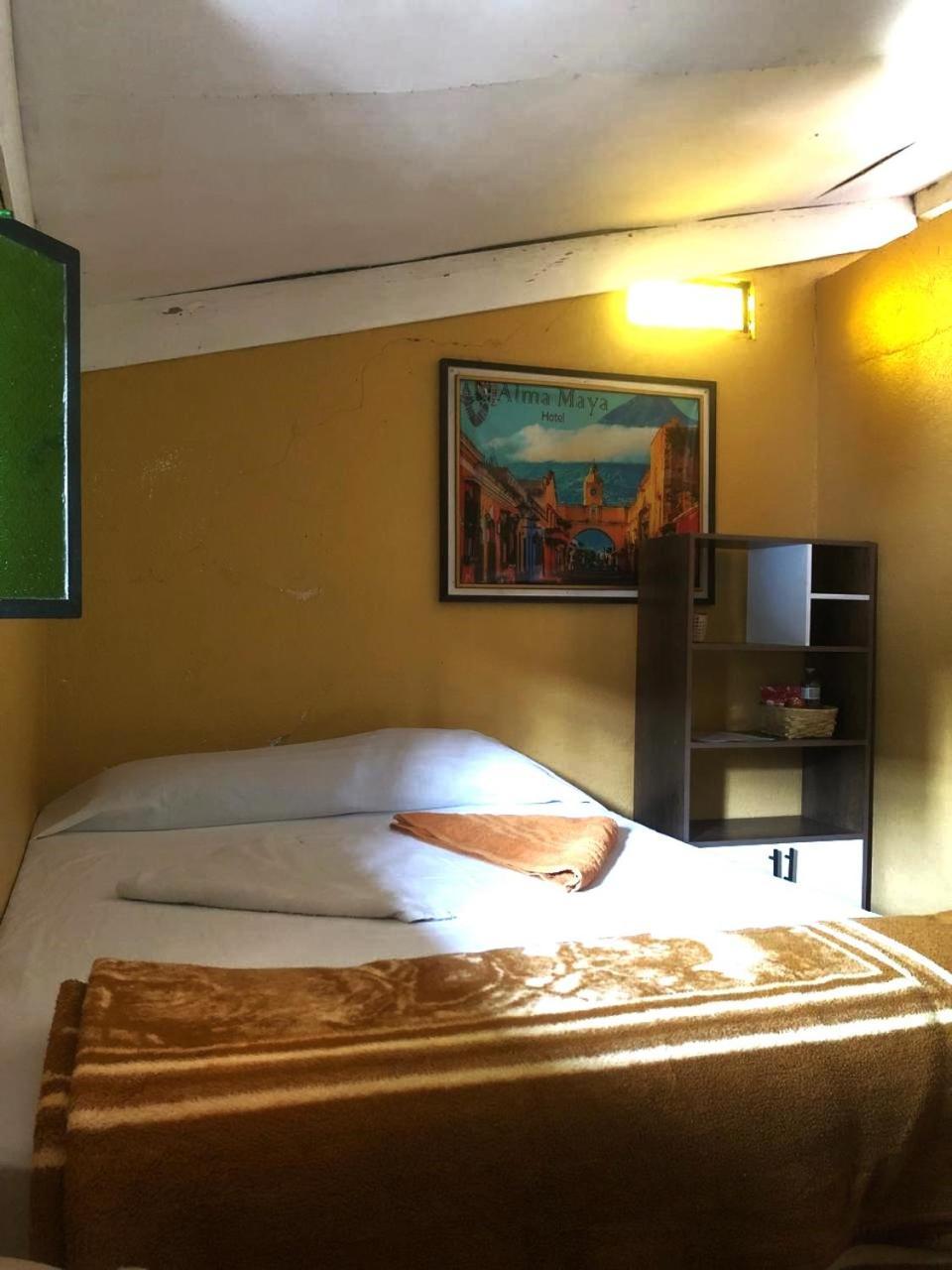 Hotel Alma Maya Antigua Exterior photo